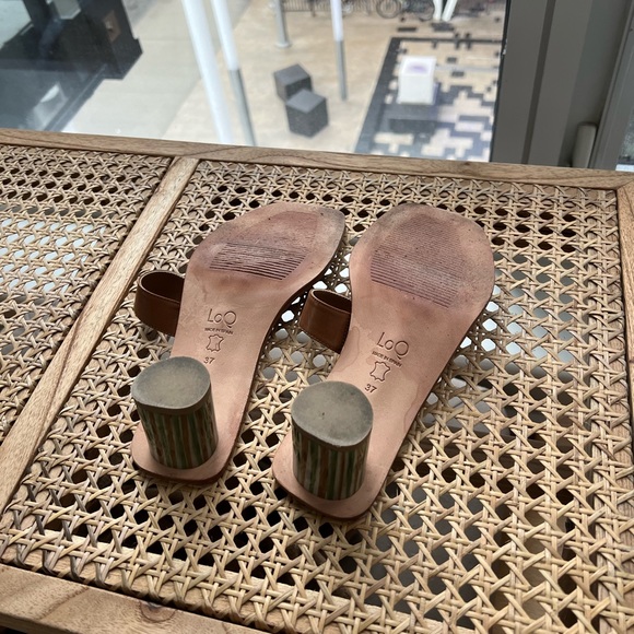 Loq Tere Sandals, Flan - Picture 6 of 7